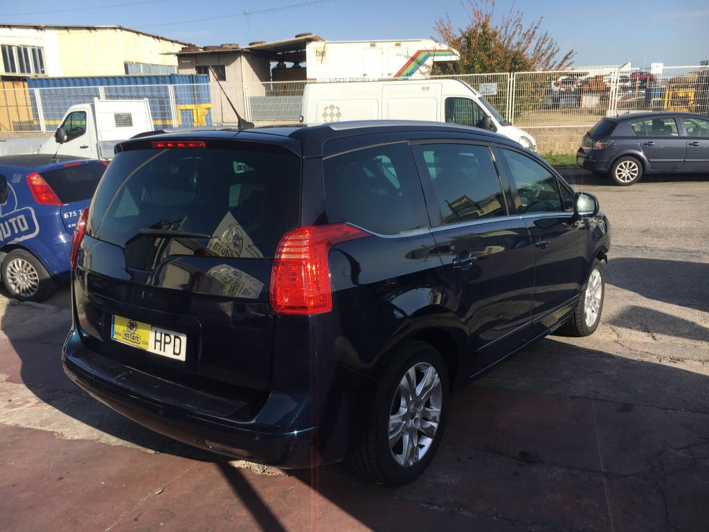 PEUGEOT 5008 1.6 HDI 110CV 7 PLAZAS AUT