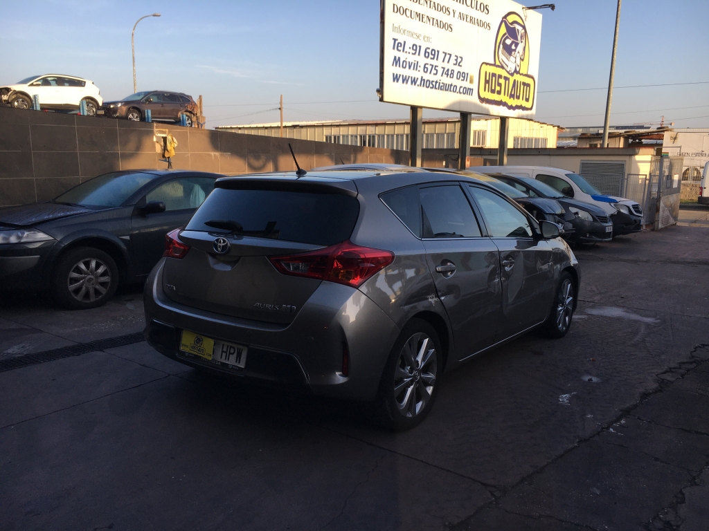 TOYOTA AURIS HIBRIDO Y GLP 1.8 136CV AUT