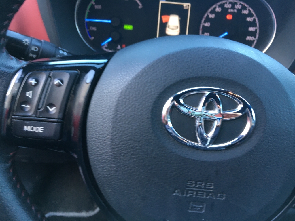 TOYOTA YARIS 1.5 HIBRIDO 100CV AUT