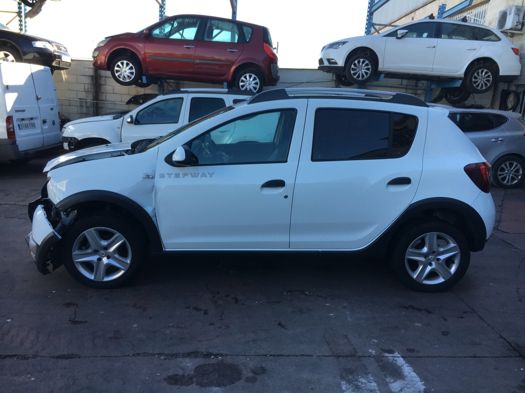 DACIA SANDERO STEPWAY 900CC INY 90CV